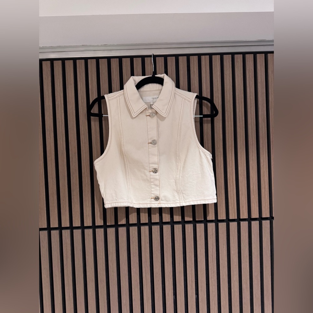 Zara Cream Sleeveless Collared Crop Top